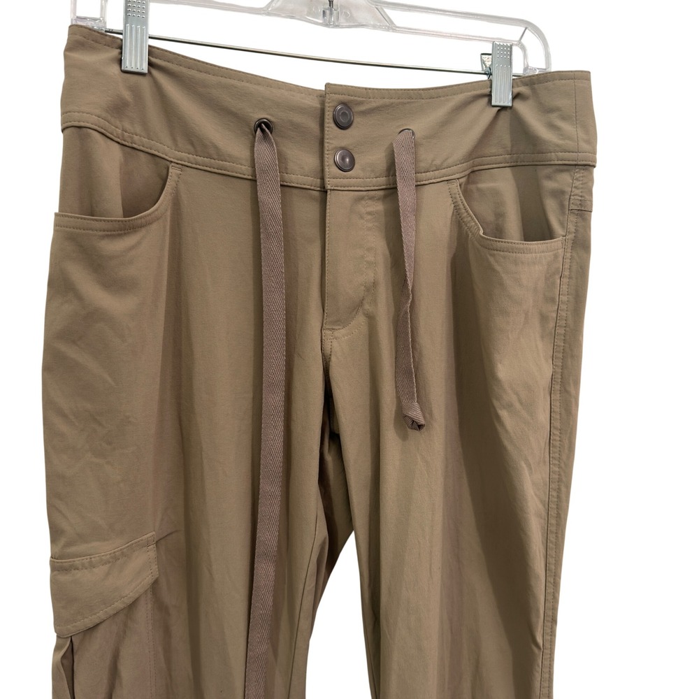 Columbia Womens 8 Short Hiking Pants Tan Omni-Shield Cargo Roll Up Gorpcore